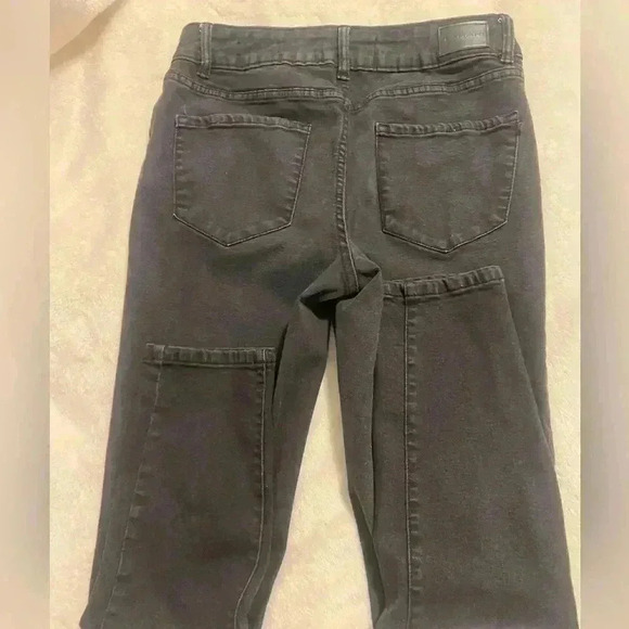 Tahari Women’s Skinny Black Stretch Jeans 5 pockets straight legs size 8/29 - Picture 7 of 9